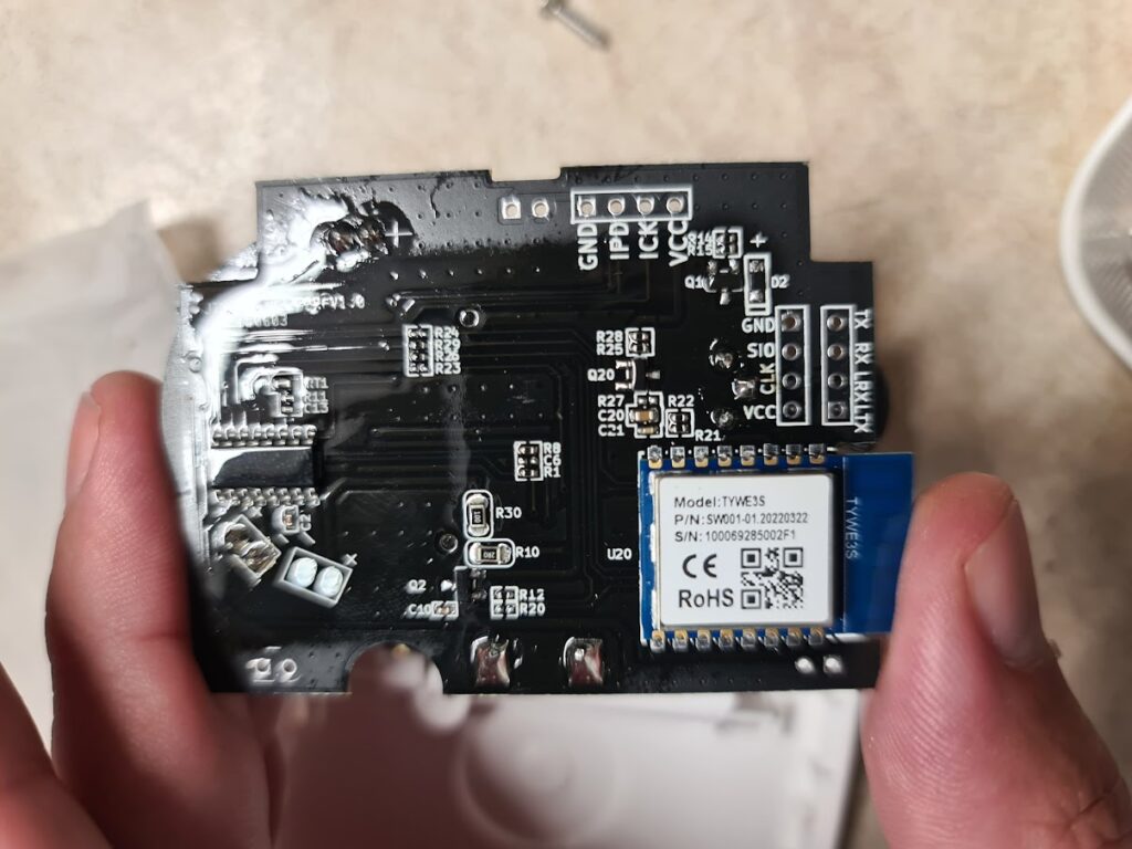 carte wifi interne du détecteur de fumée connecté LSC smart smoke alarm