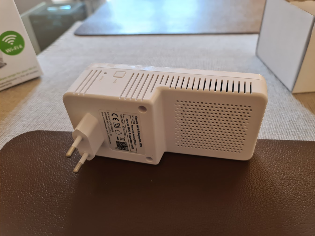 répéteur wifi 6 devolo repeater, face arrière