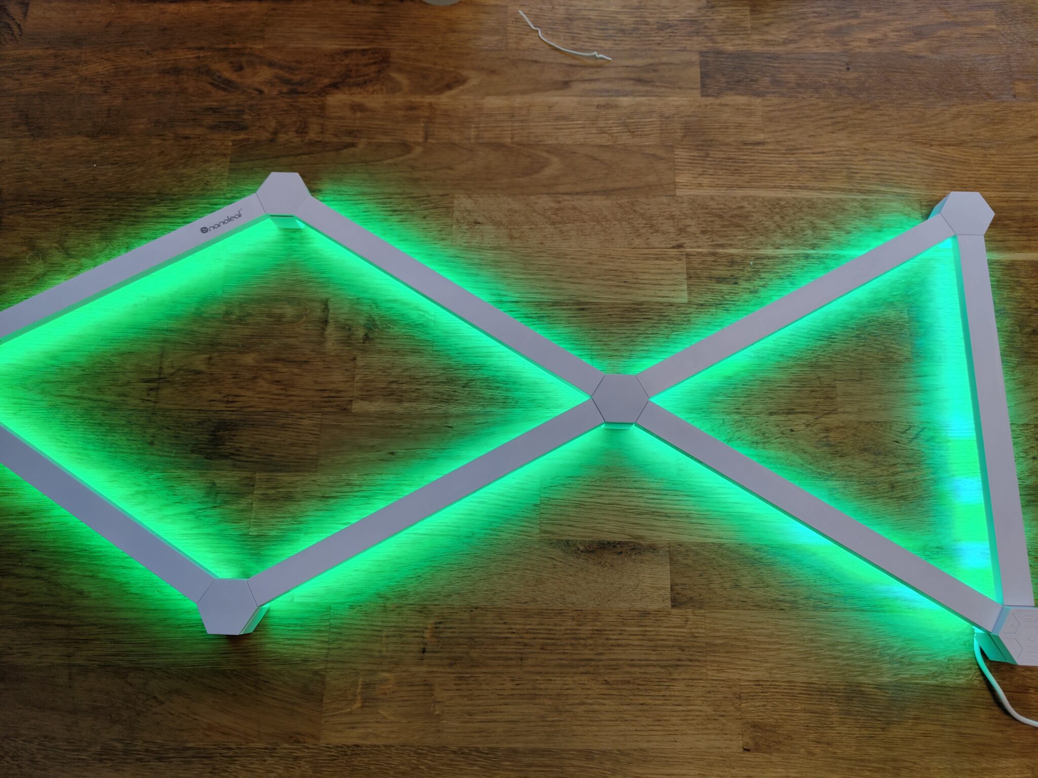 KIT Nanoleaf Lines, la décoration personnalisée AutoDomo