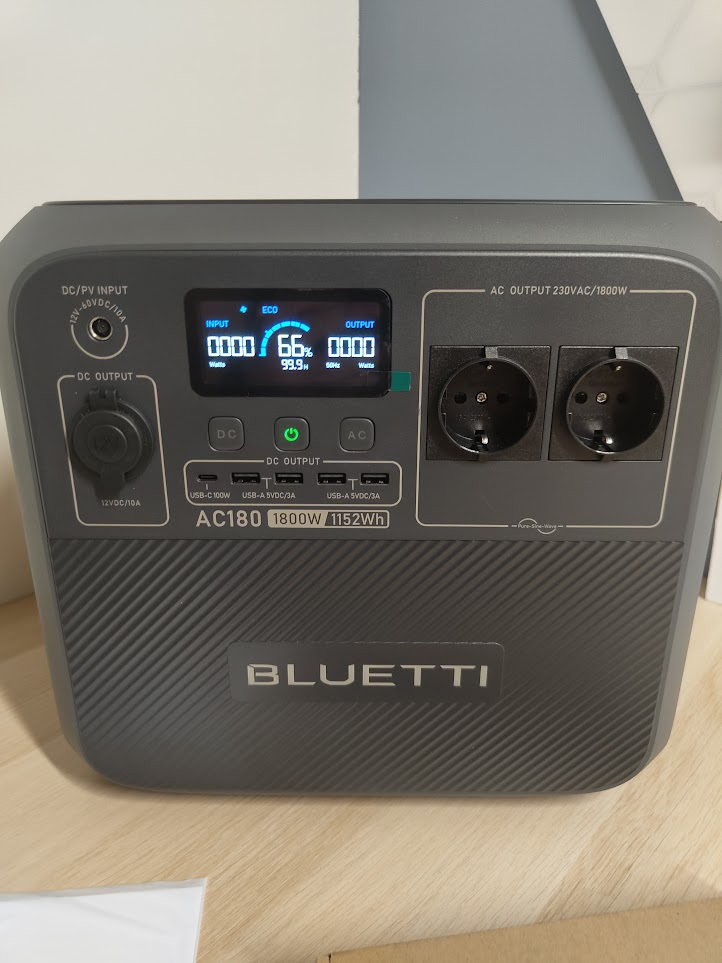 La nouvelle batterie portable BLUETTI AC180, une station électrique  portable et idéale pour recharger tous vos appareils